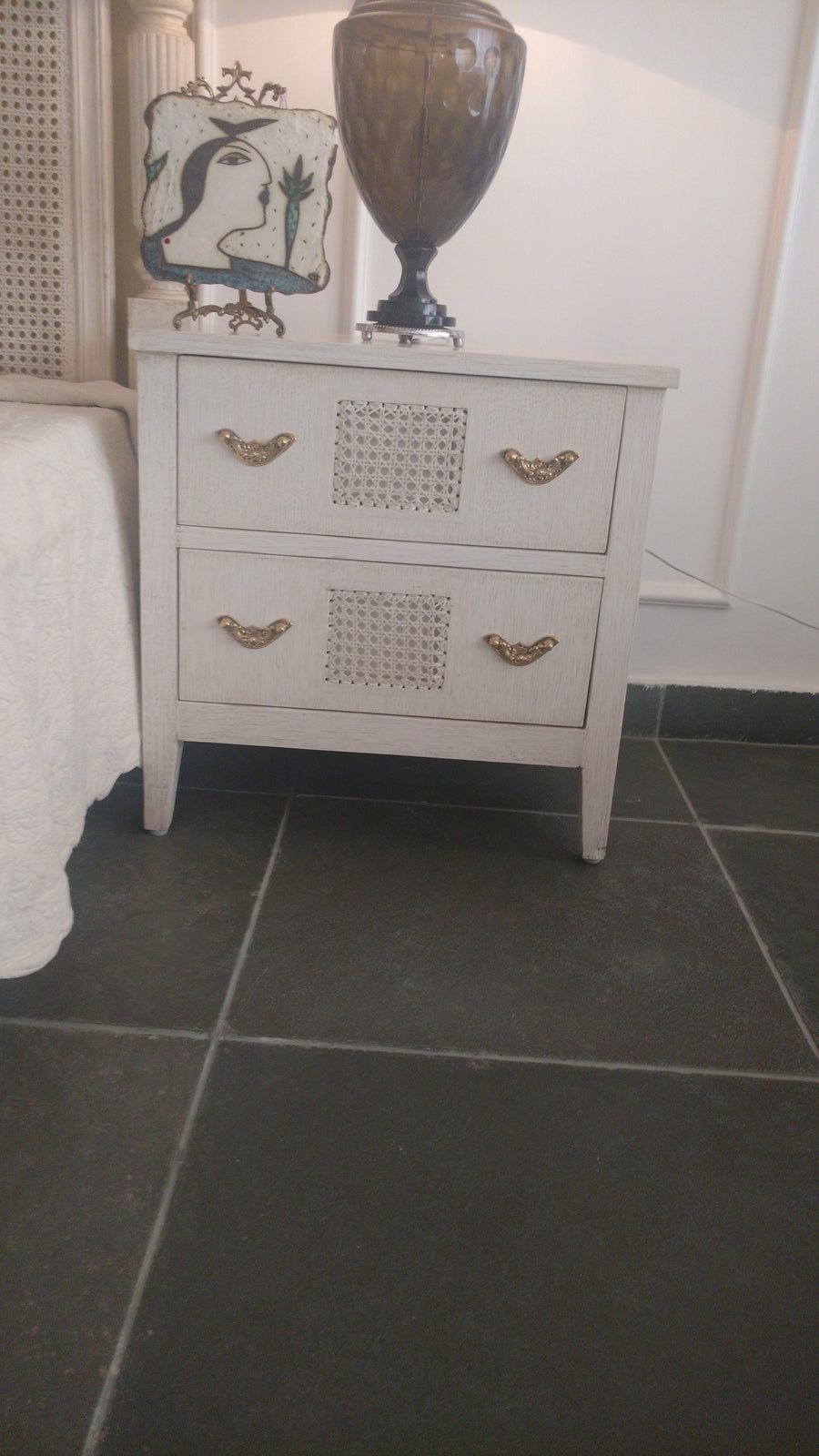 KANE N ABEL BEDSIDE TABLE